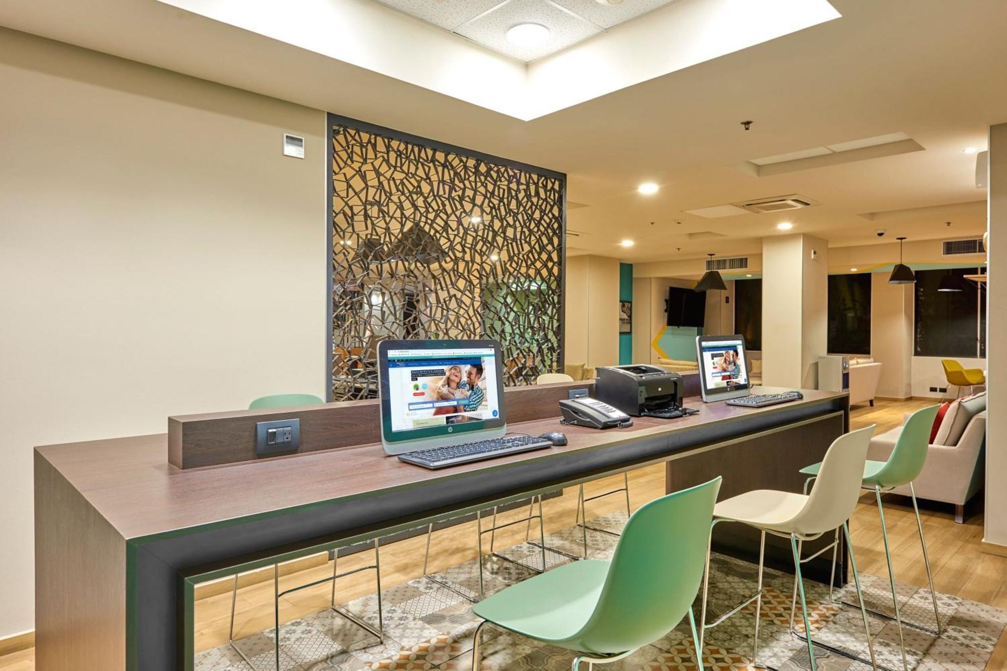 City Express Plus By Marriott Cabo San Lucas Exteriör bild