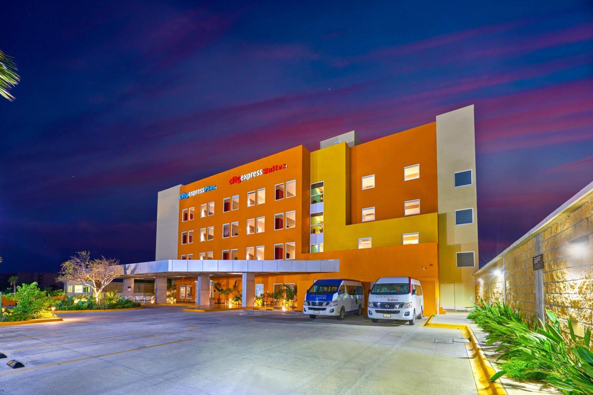 City Express Plus By Marriott Cabo San Lucas Exteriör bild