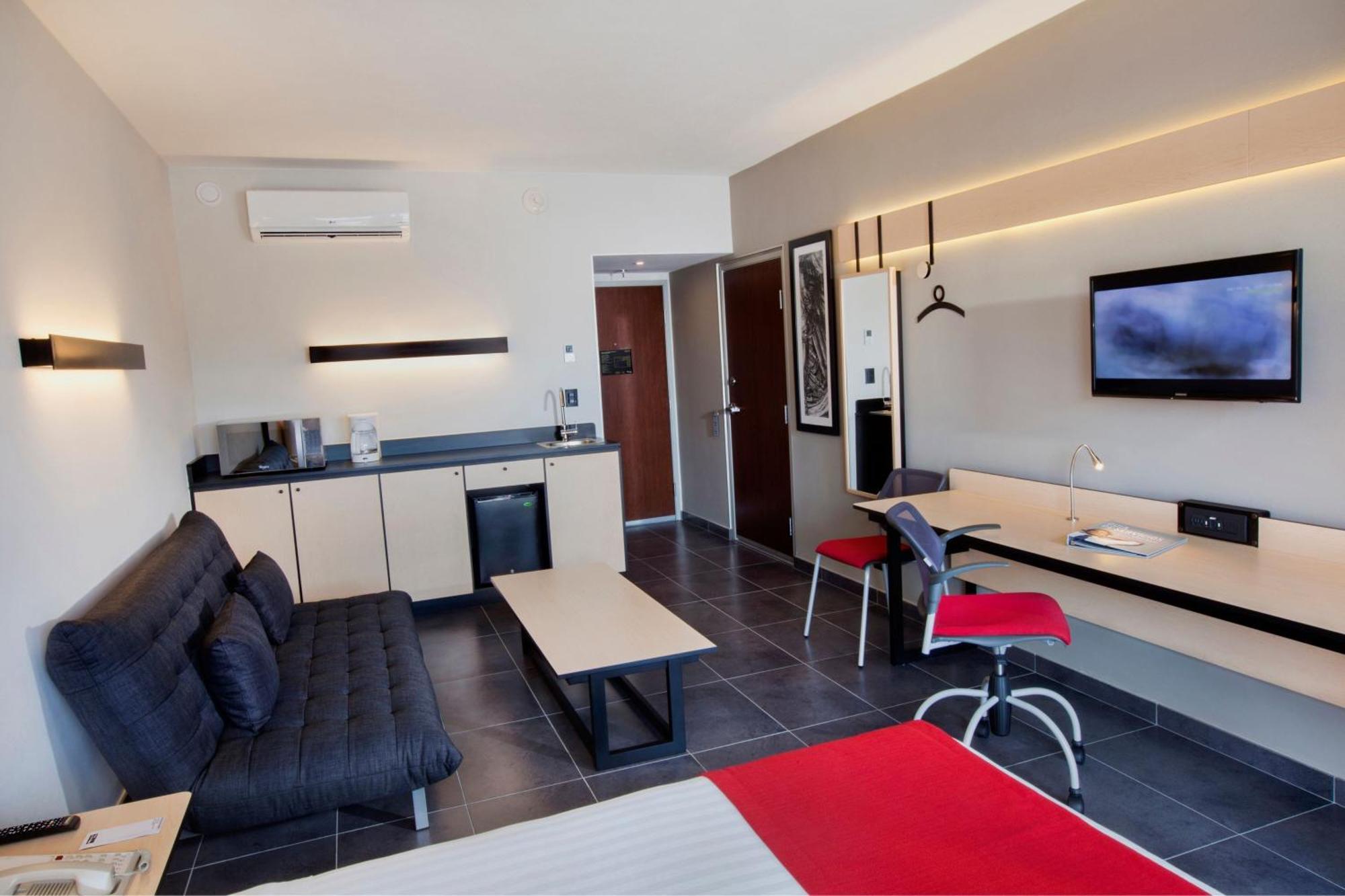 City Express Plus By Marriott Cabo San Lucas Exteriör bild